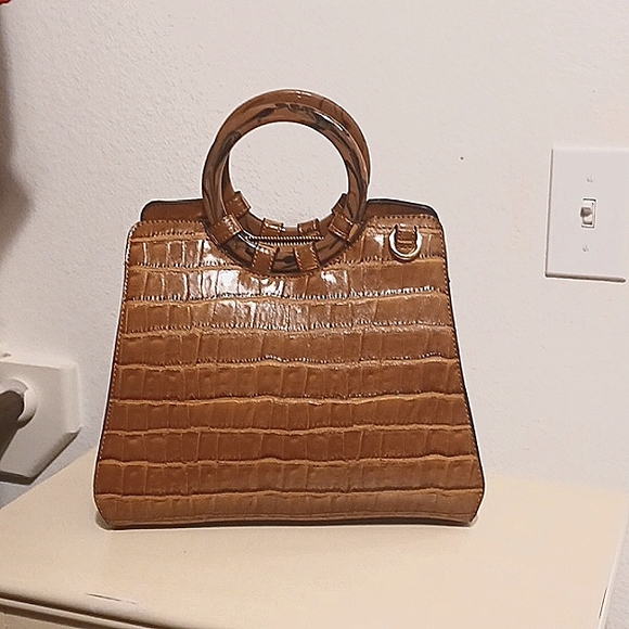 NWOT Charming Charlie faux croc bag.